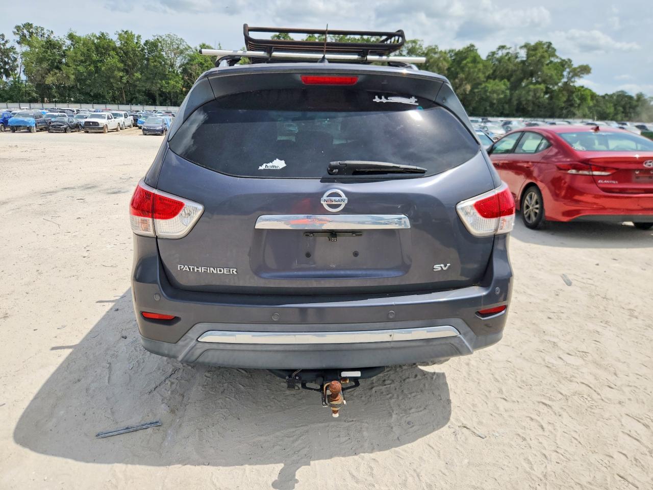 Nissan Pathfinder S