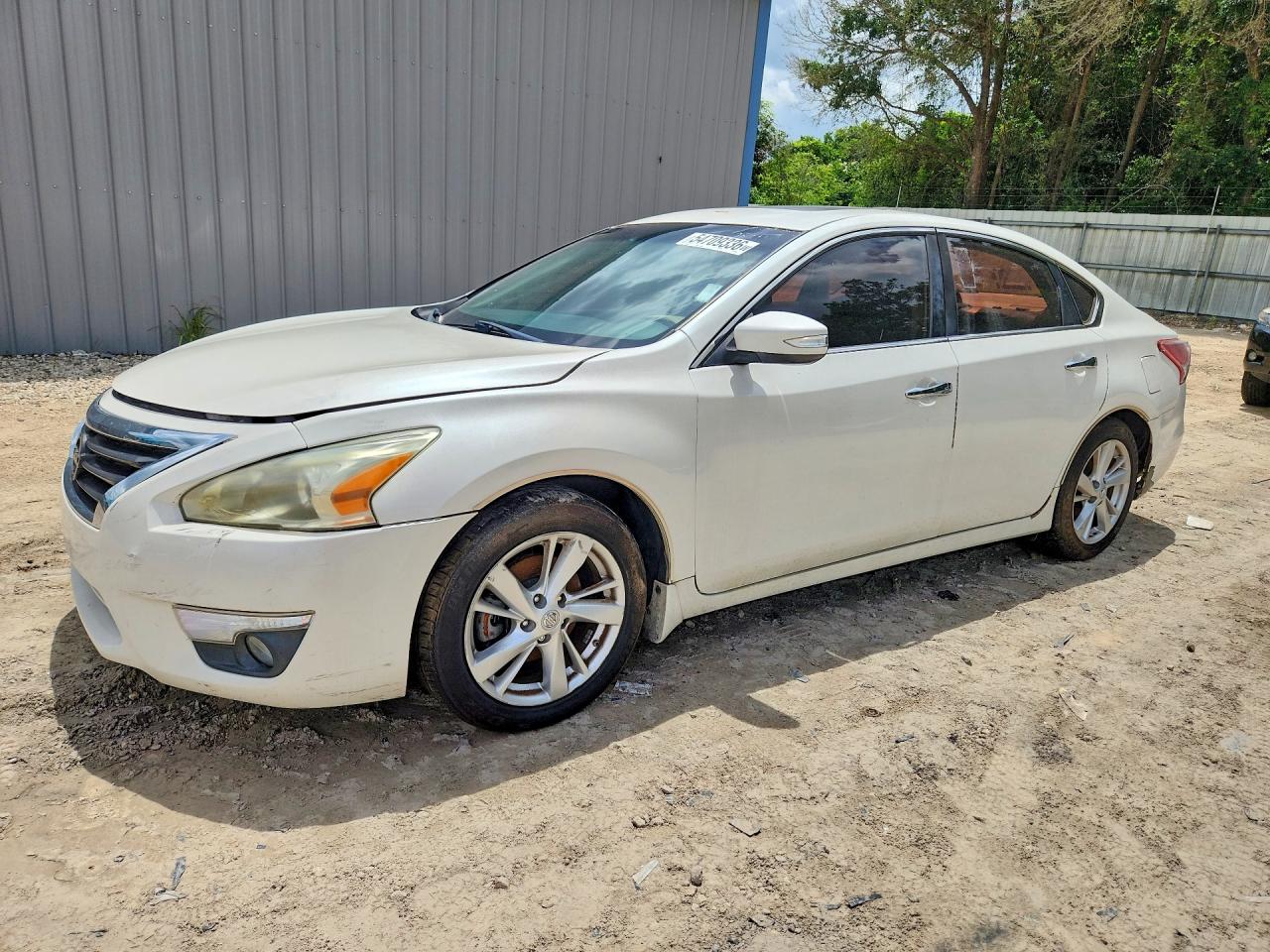 Salvage Nissan Altima Image
