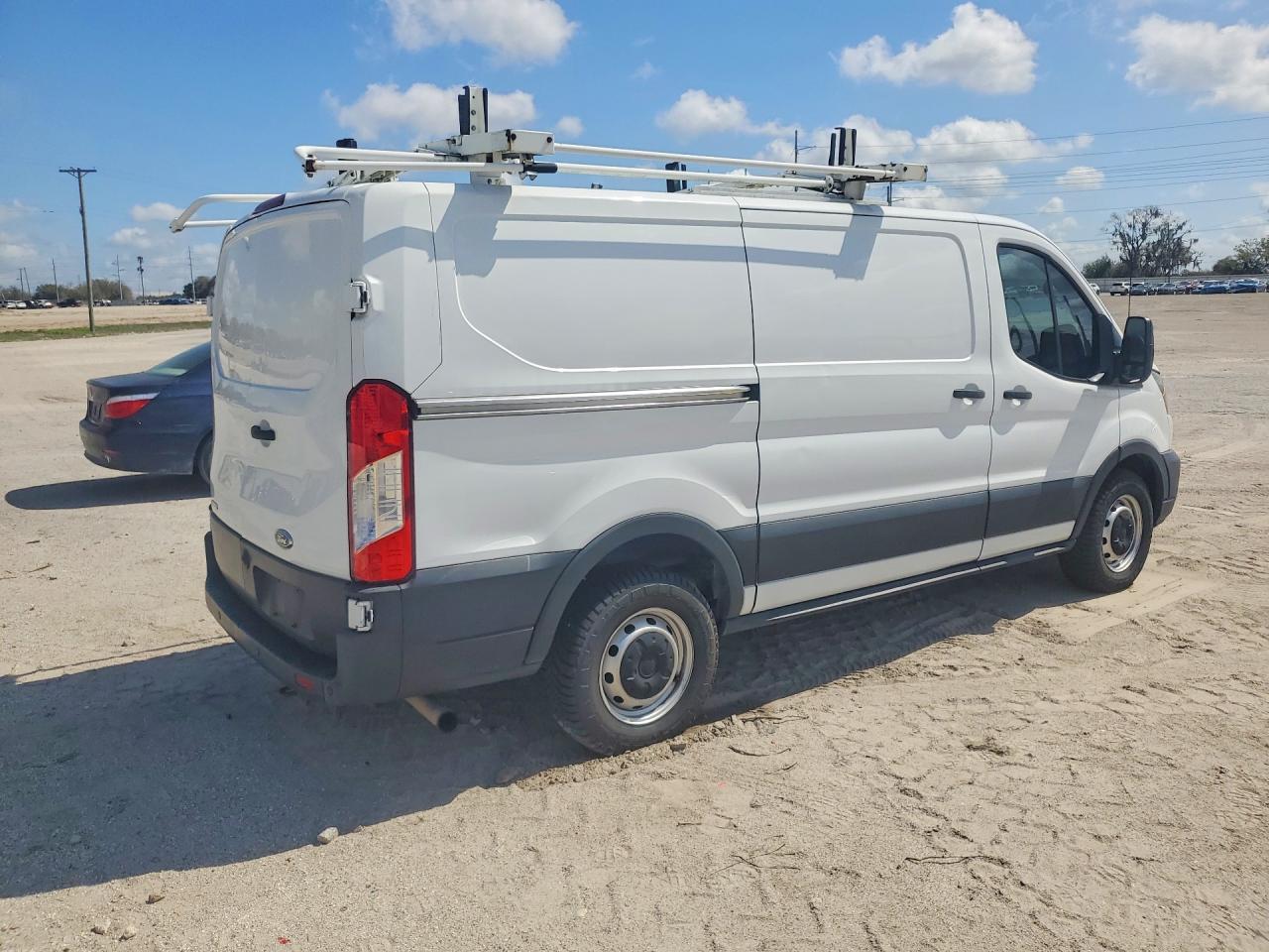 Ford Transit T-250