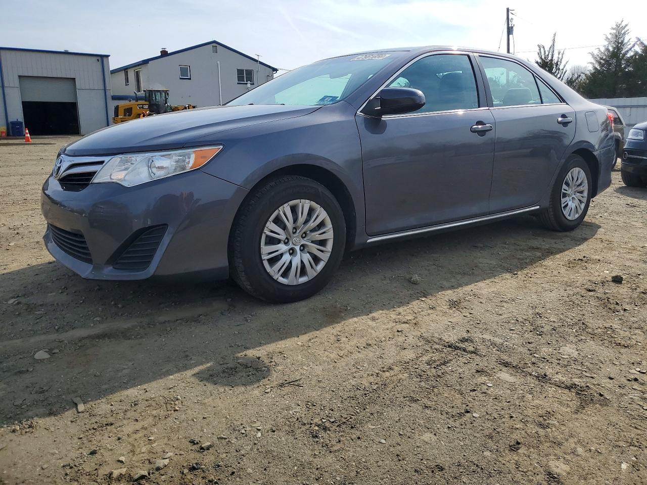 Salvage Toyota Camry Image