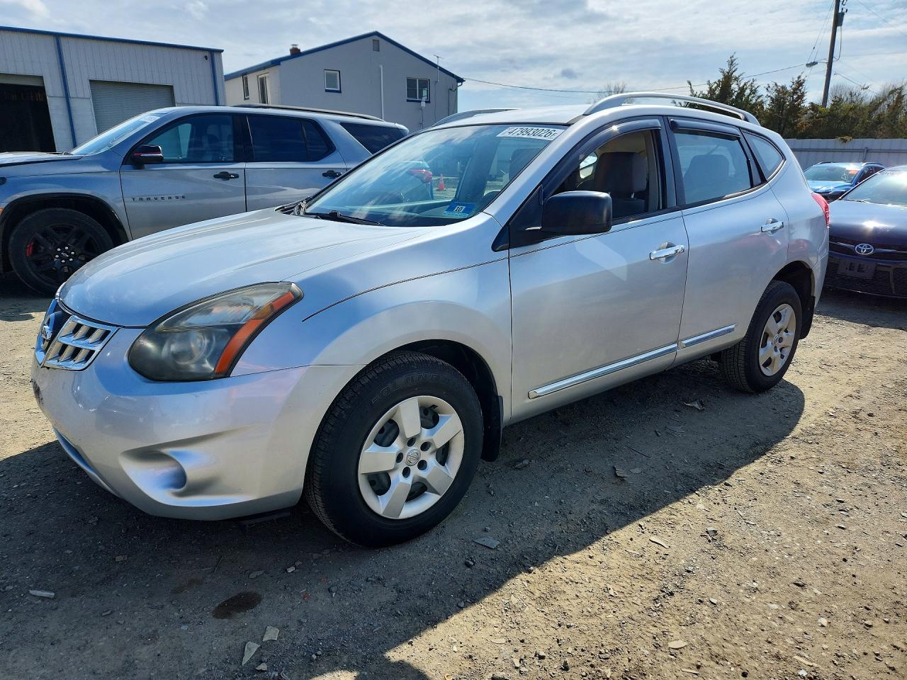 Salvage Nissan Rogue Image