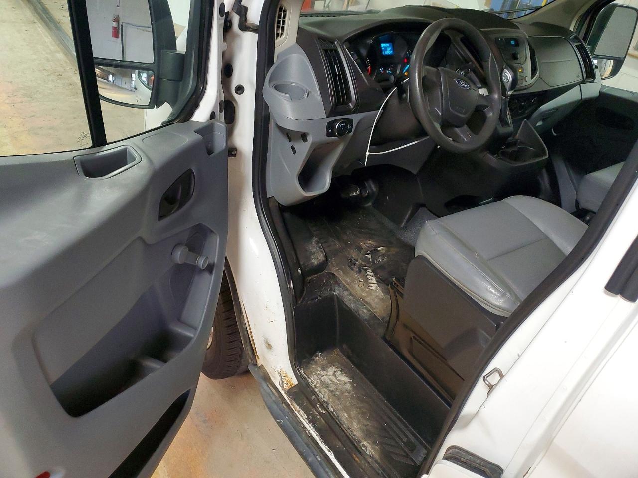 Ford Transit T-150