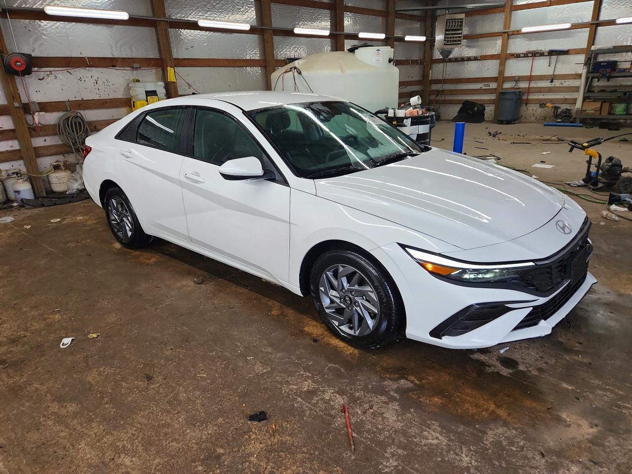 Hyundai ELANTRA Blue