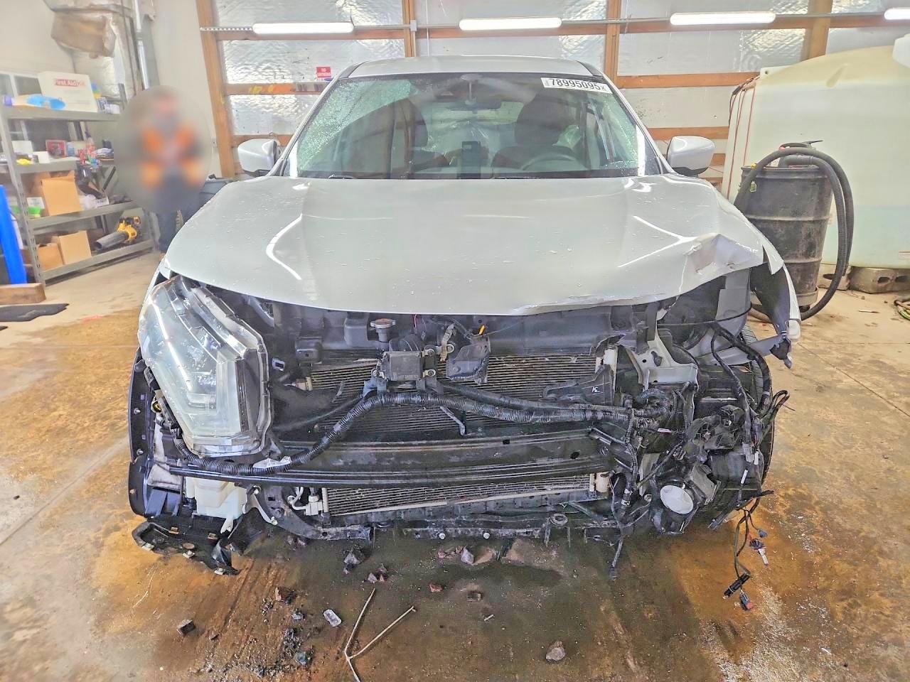 Nissan Rogue S