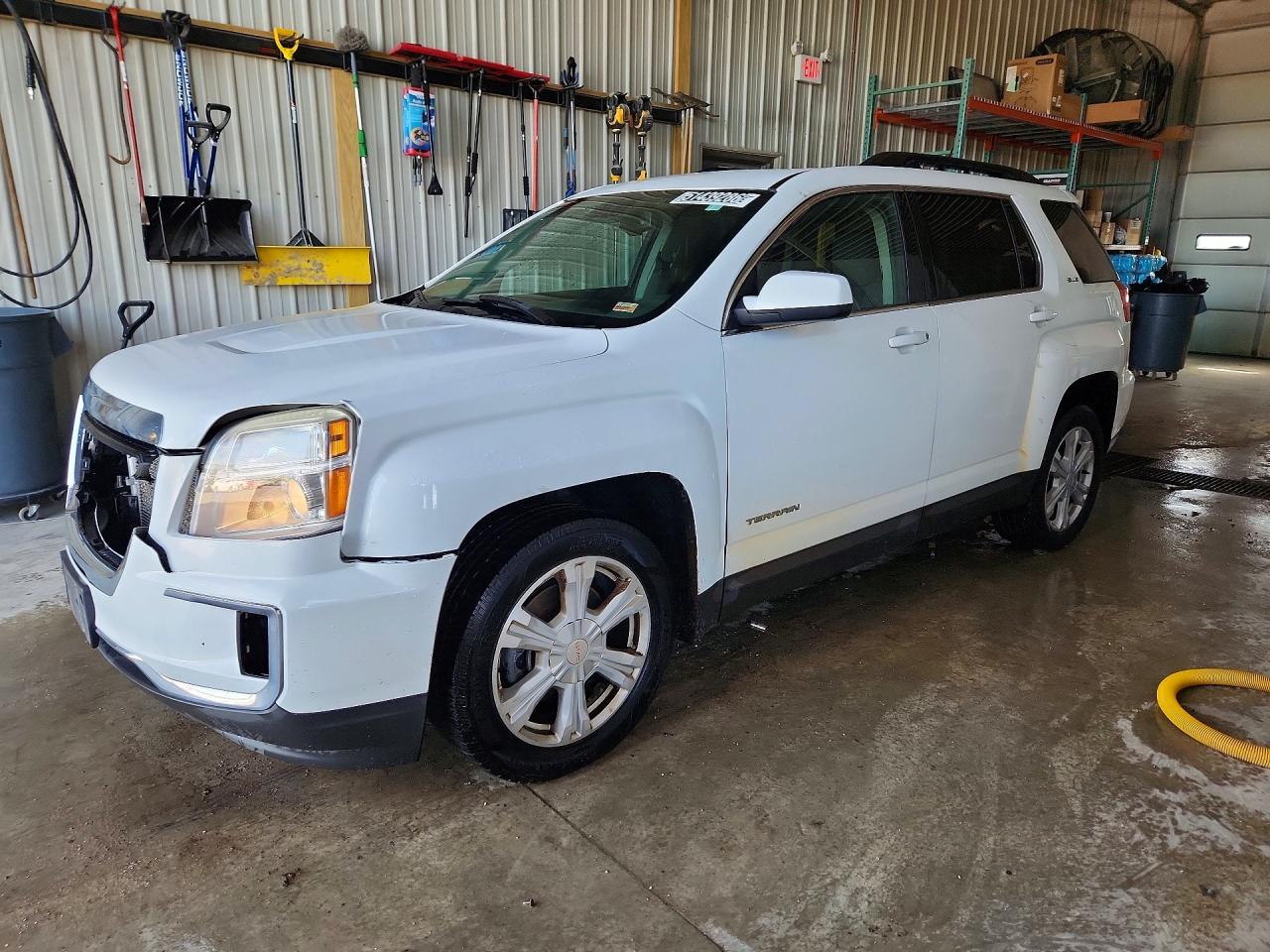 Salvage GMC Terrain Image