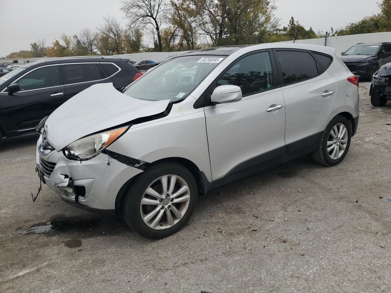 Salvage Hyundai TUCSON Image