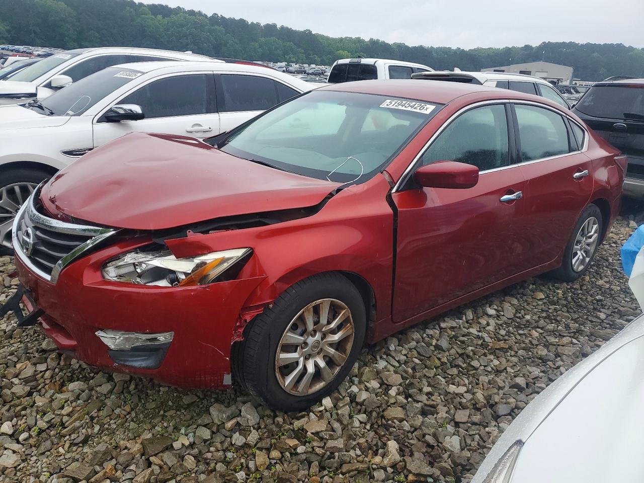 Salvage Nissan Altima Image