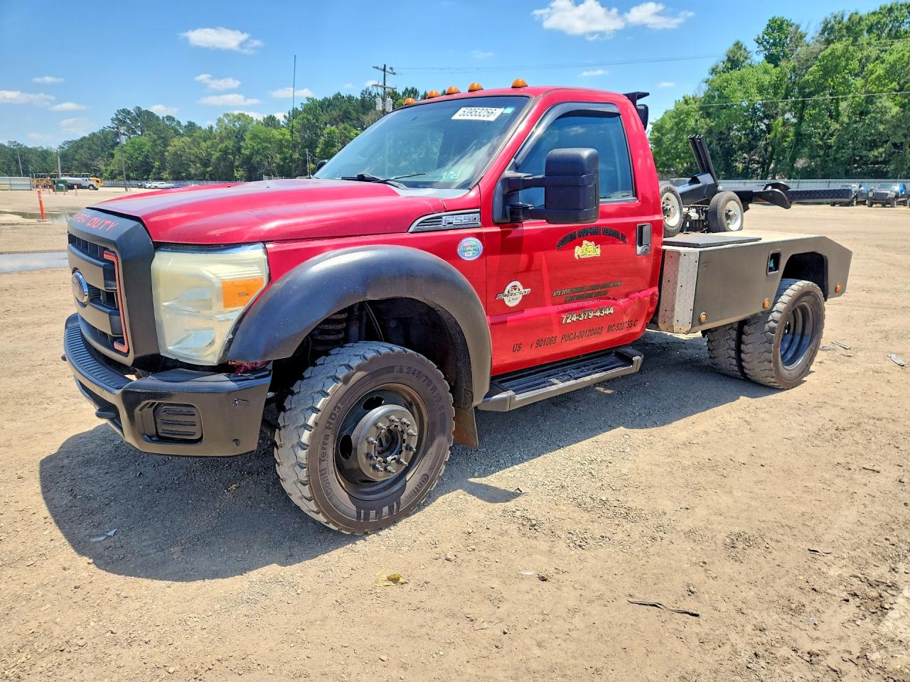 Salvage Ford F-550 Image