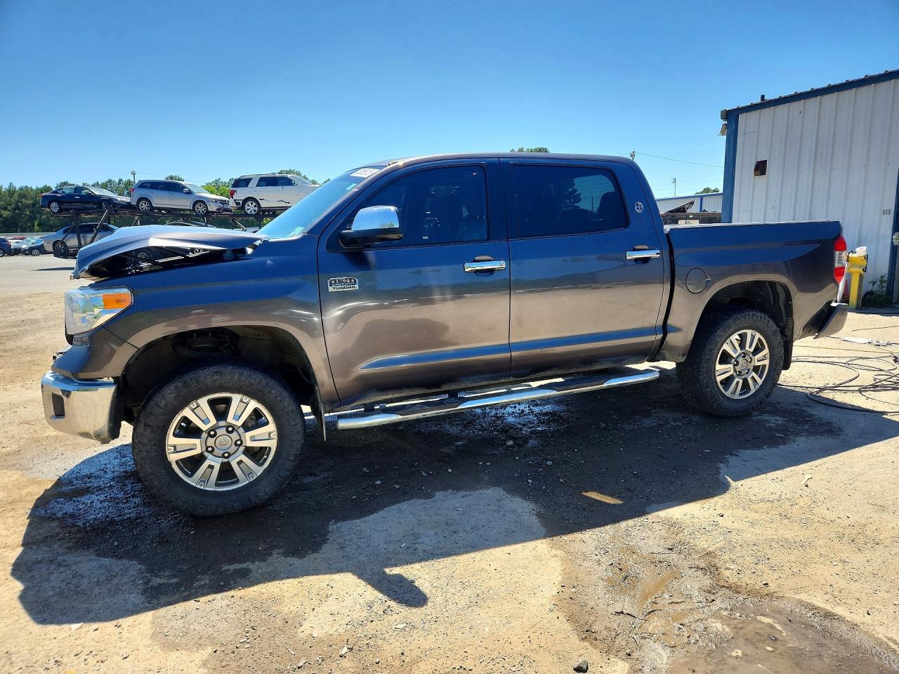 Salvage Toyota Tundra Image