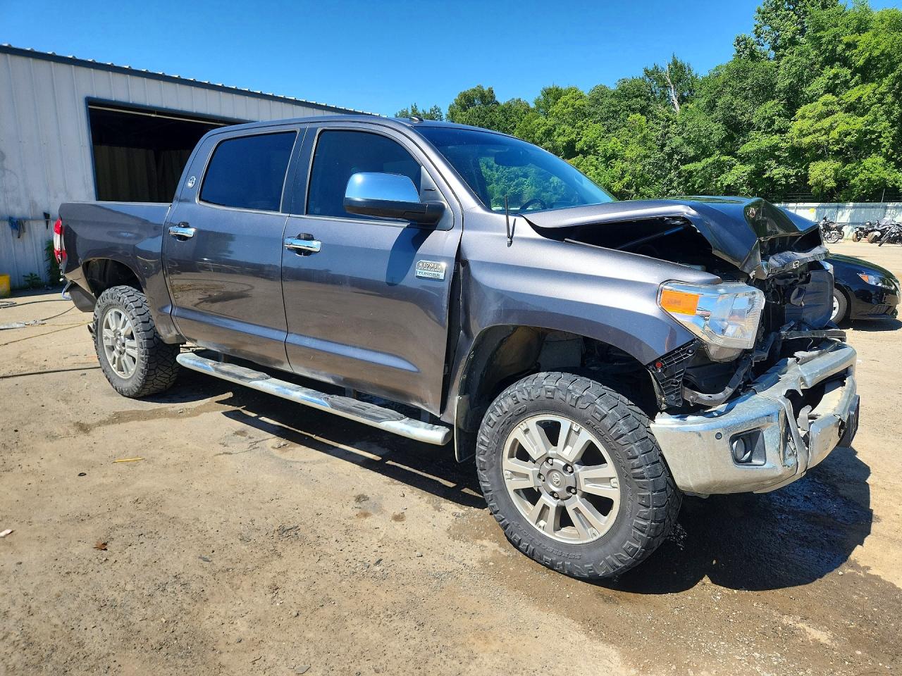 Toyota Tundra Crewmax Platinum