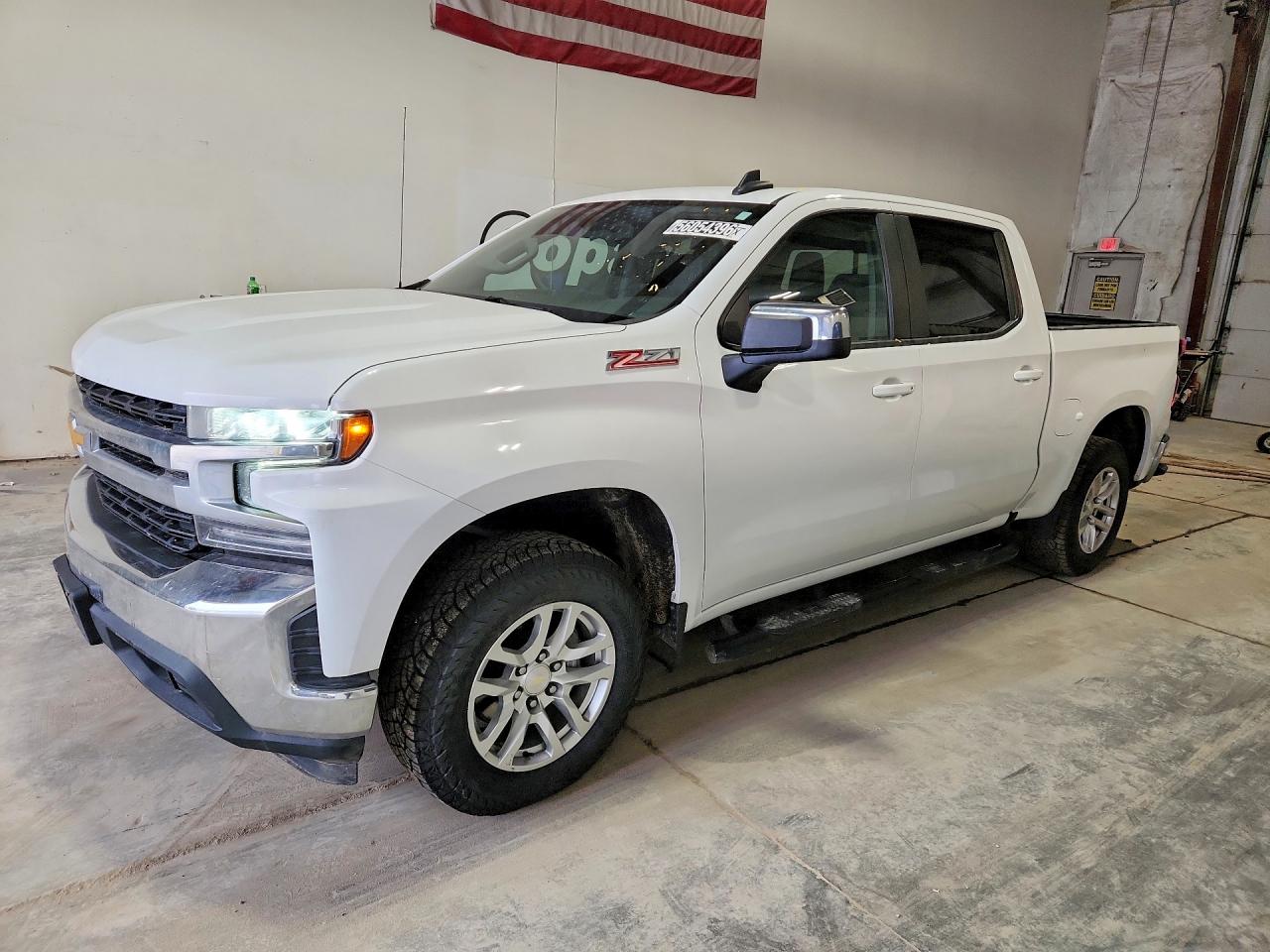 Salvage Chevrolet Silverado Image