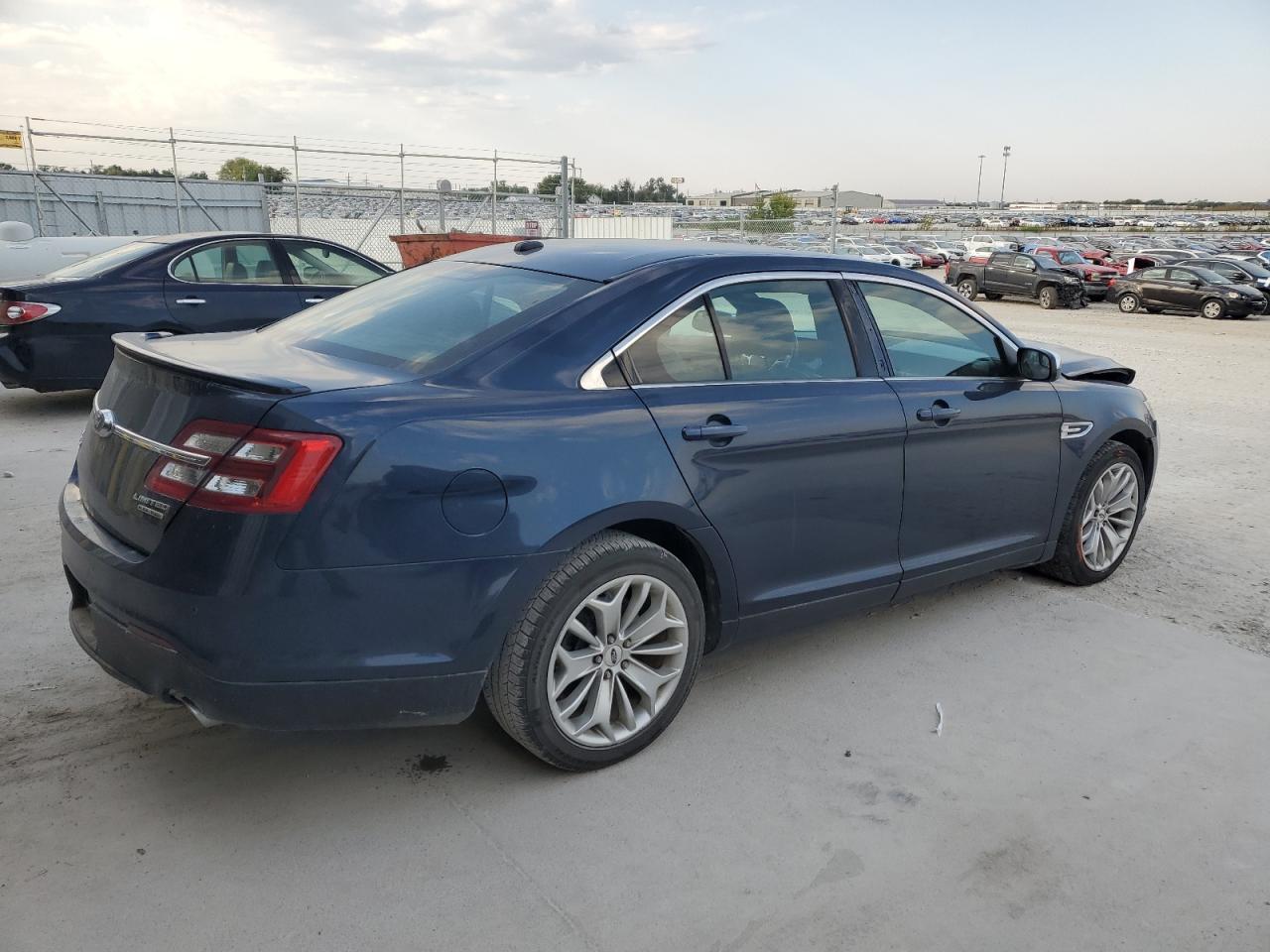 Ford Taurus Limited
