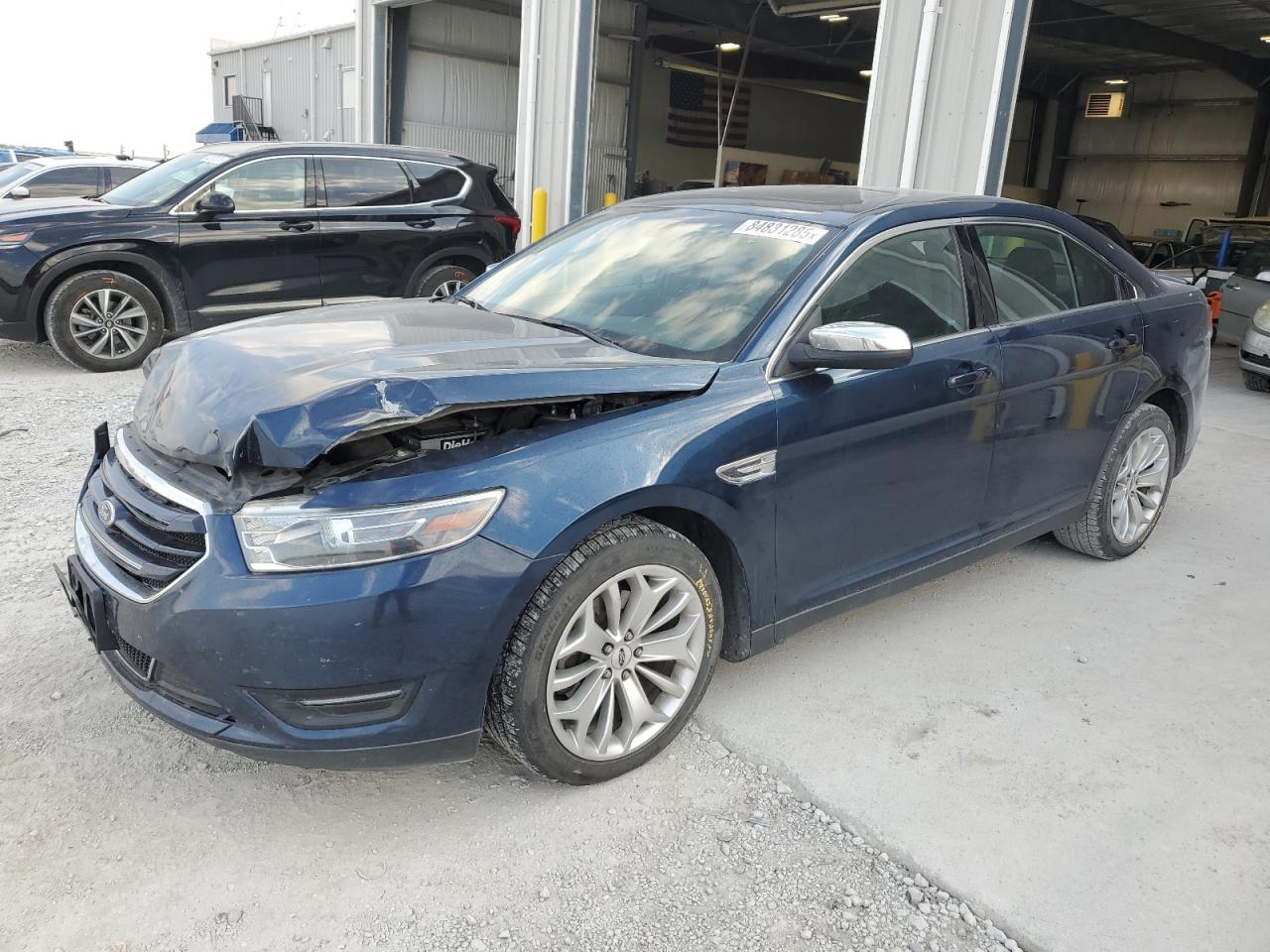 Salvage Ford Taurus Image