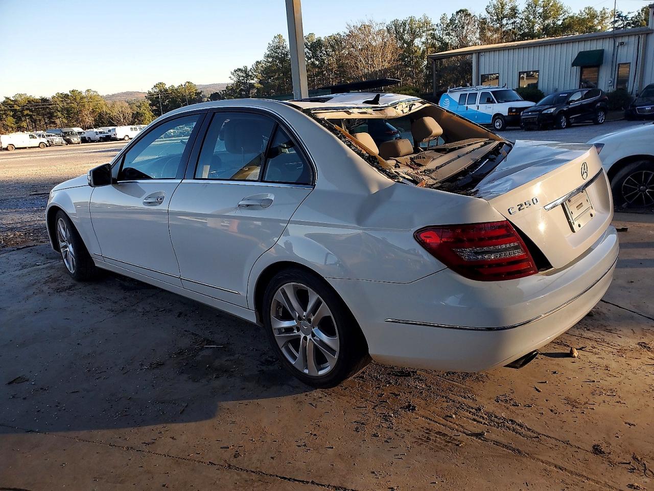 Salvage Mercedes-Benz C-Class Image