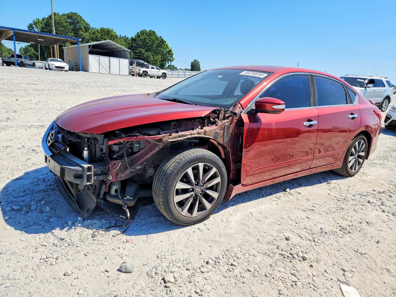 Salvage Nissan Altima Image