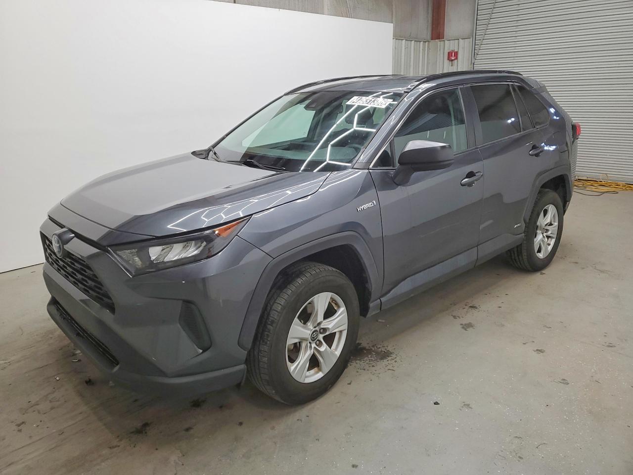 Salvage Toyota RAV4 Image