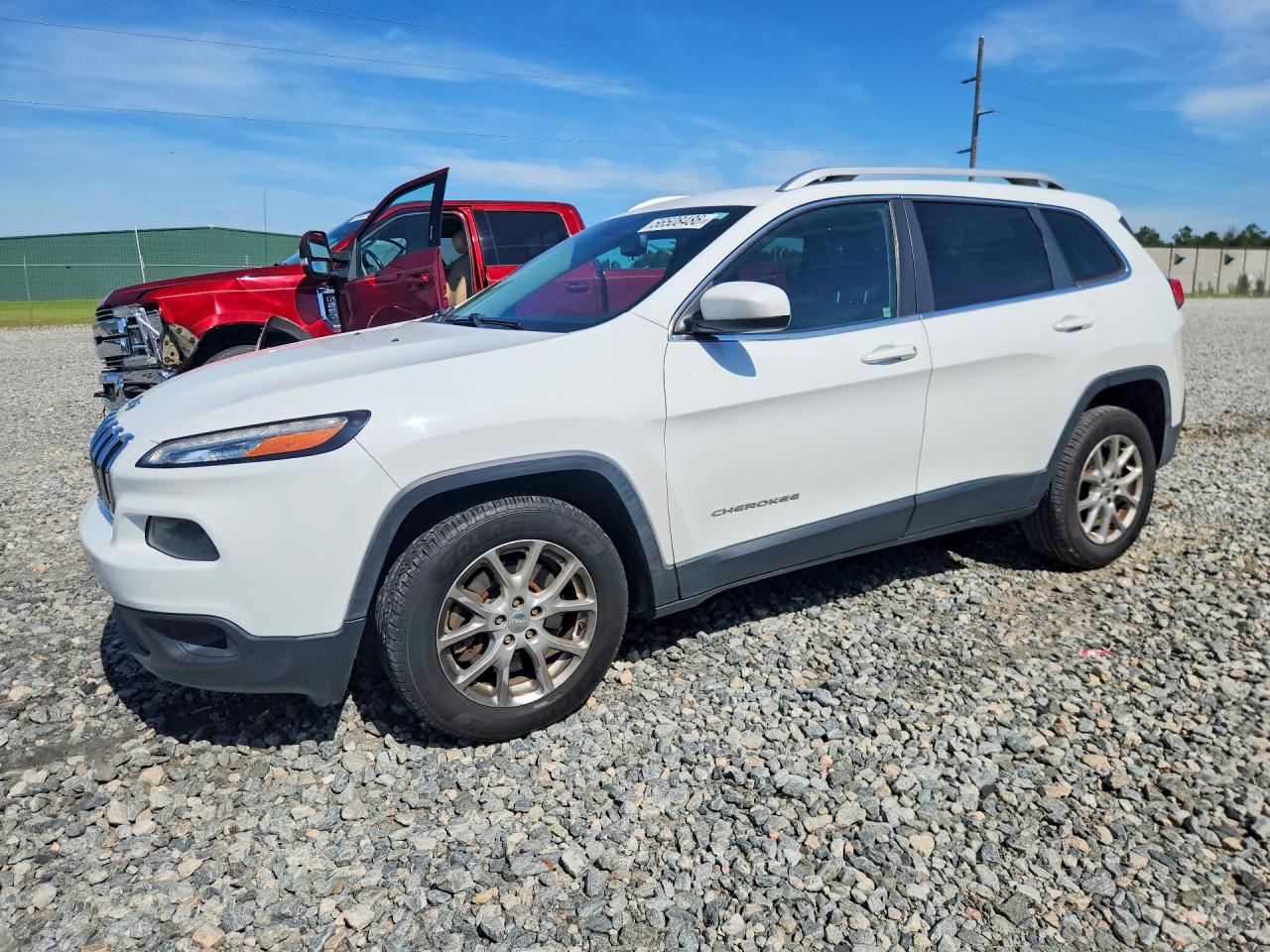 Salvage Jeep Cherokee Image