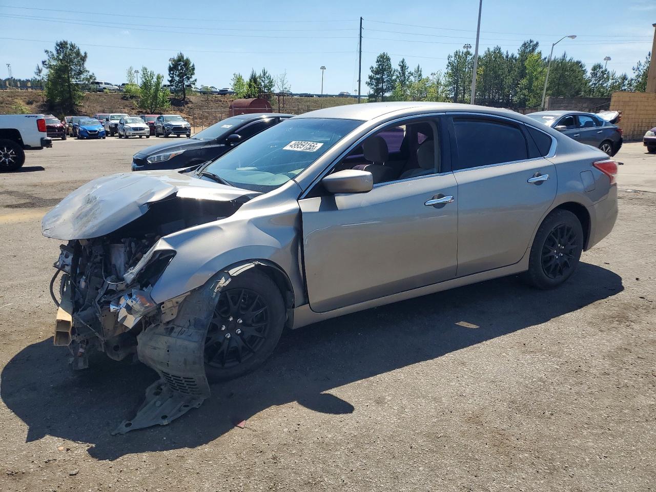 Salvage Nissan Altima Image