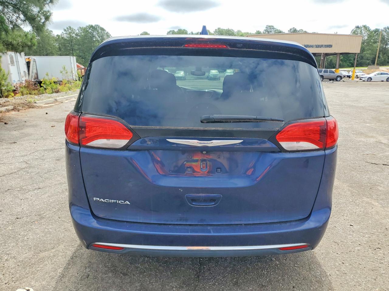Chrysler Pacifica Touring L