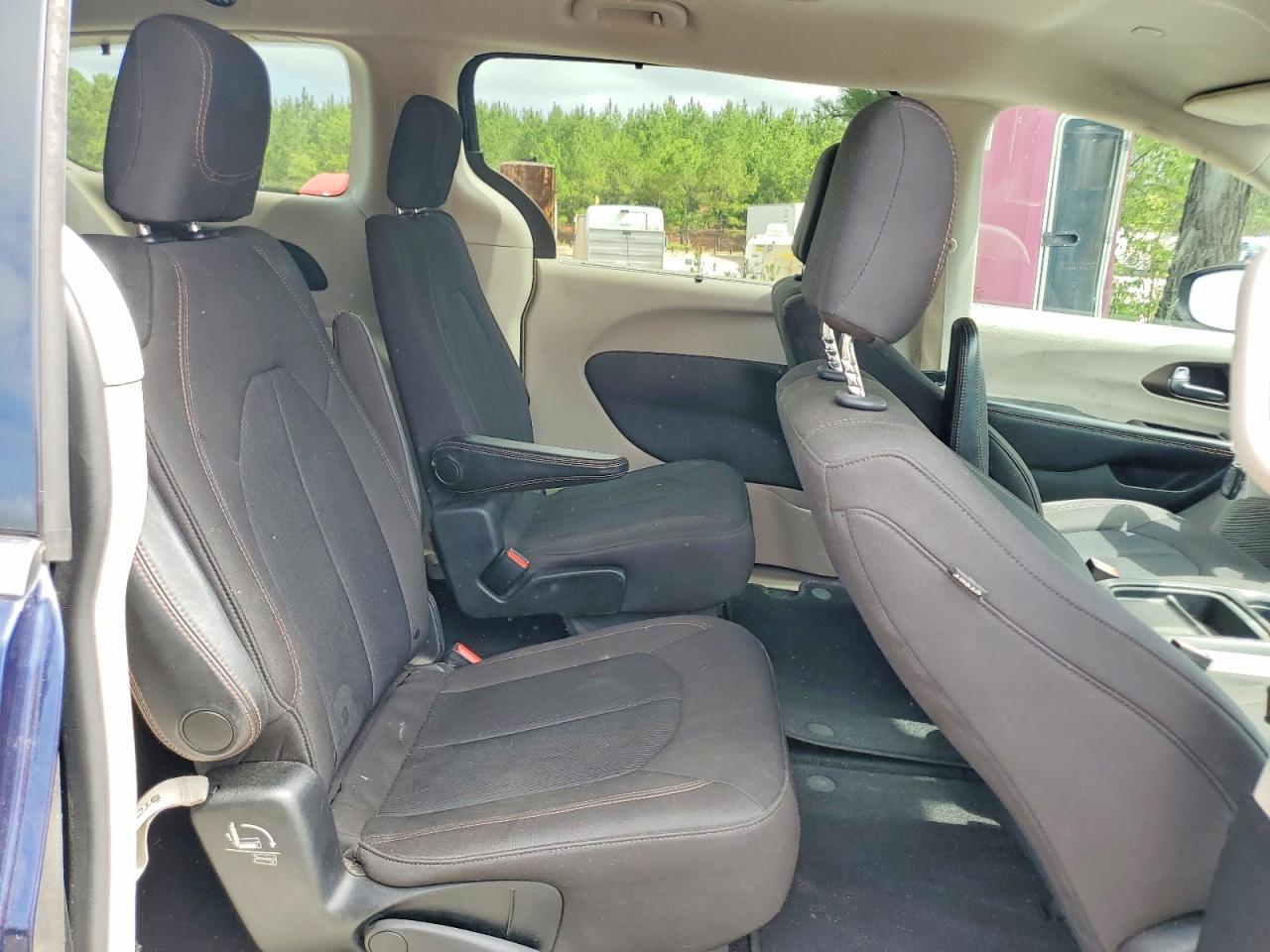 Chrysler Pacifica Touring L