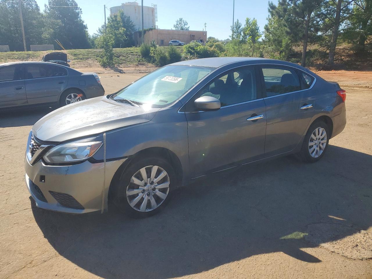 Salvage Nissan Sentra Image