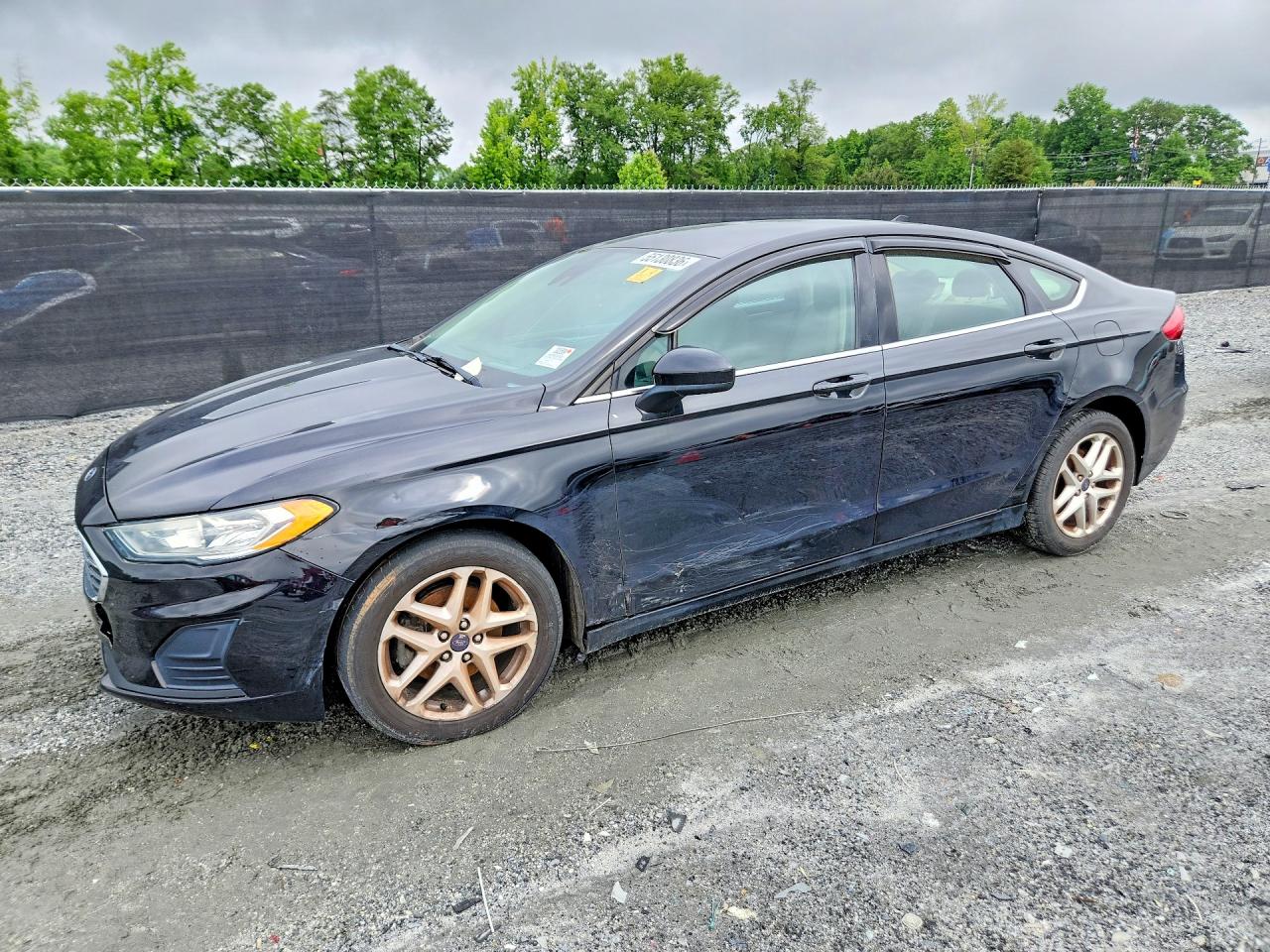 Salvage Ford Fusion Image