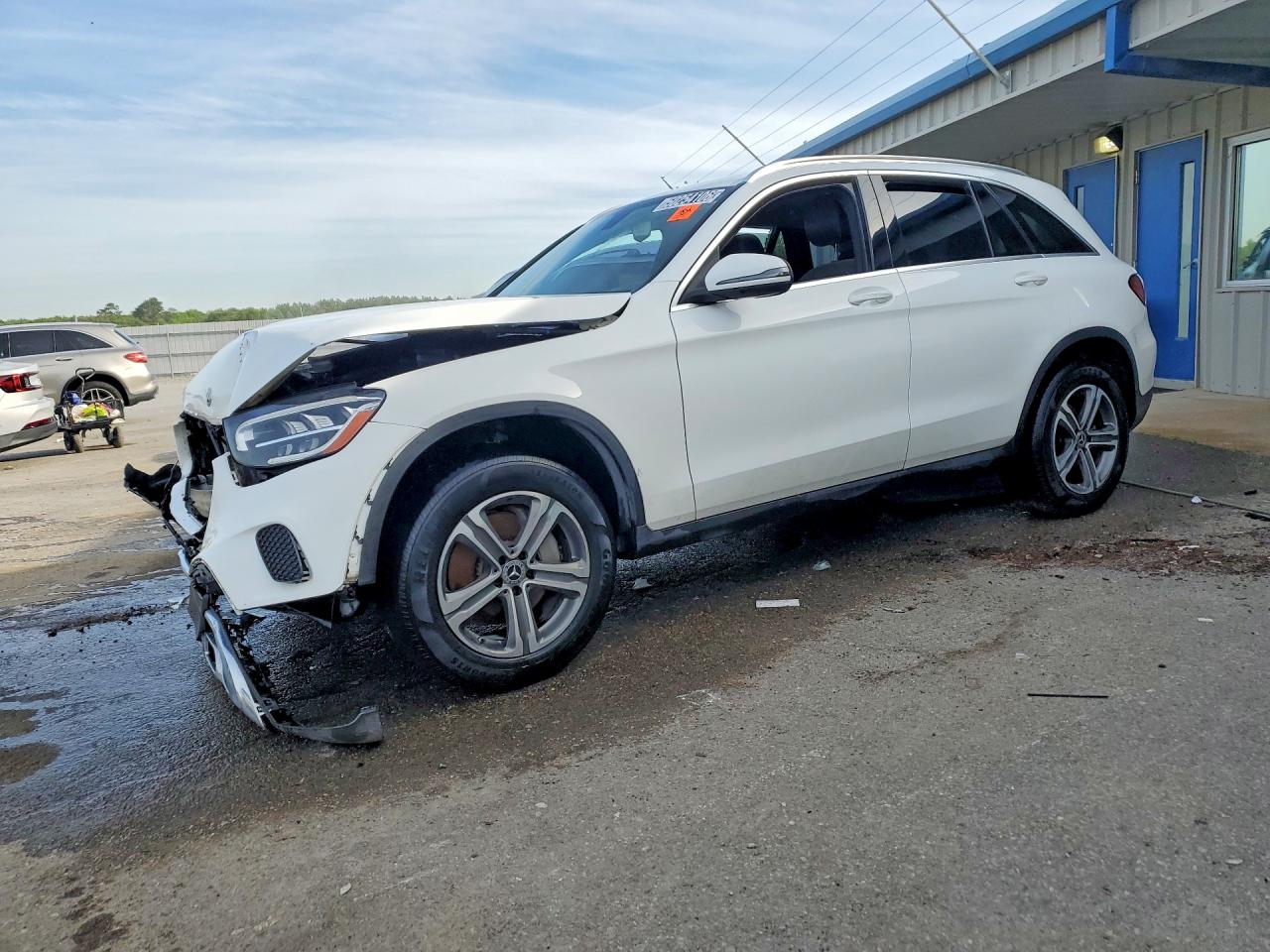Salvage Mercedes-Benz GLC Image