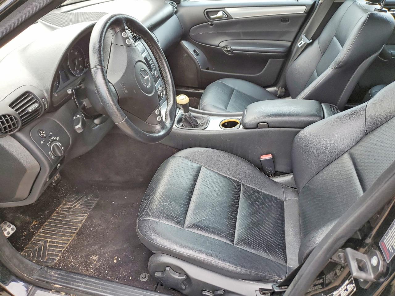 Mercedes-Benz C-Class 230