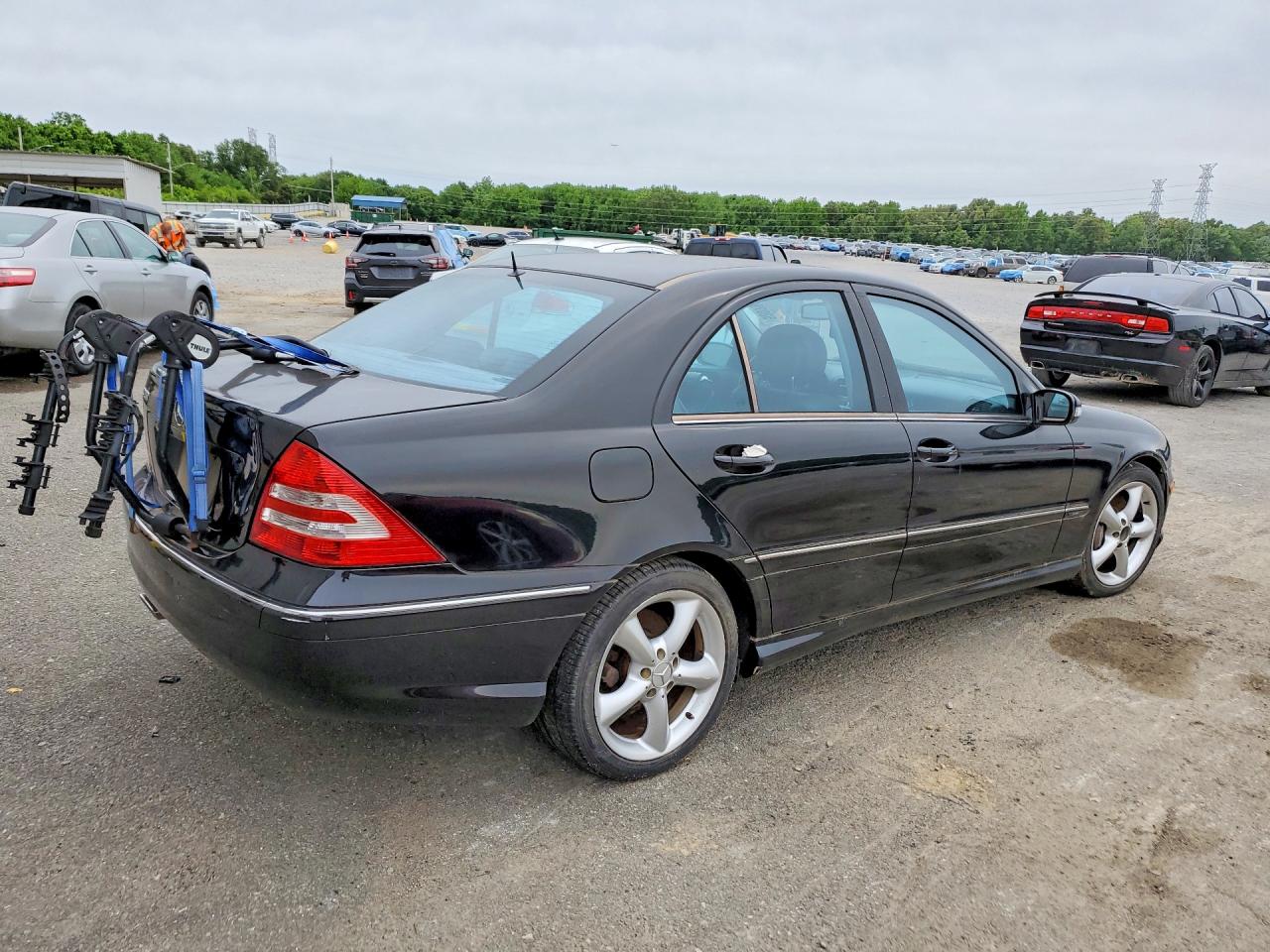 Mercedes-Benz C-Class 230