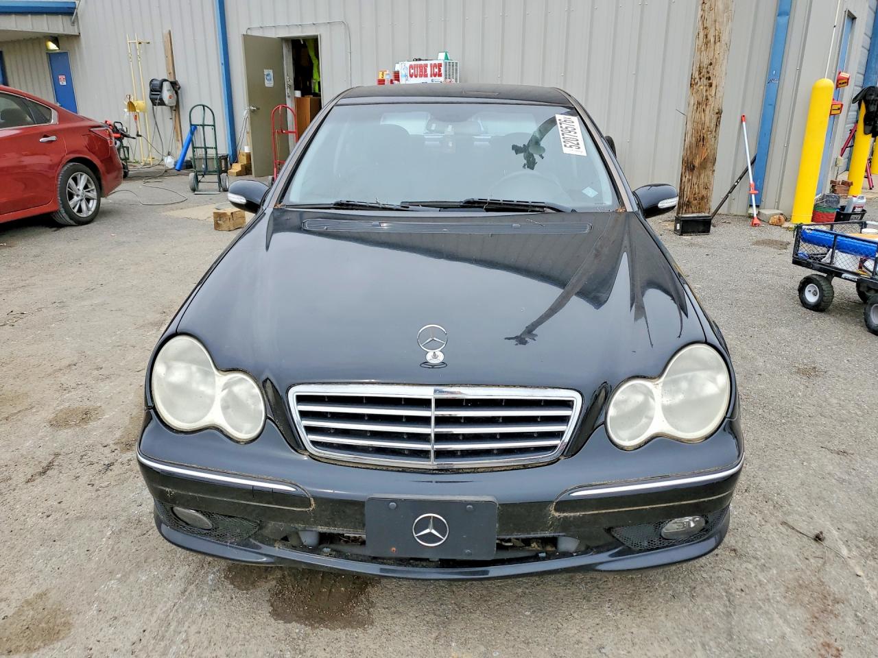 Mercedes-Benz C-Class 230