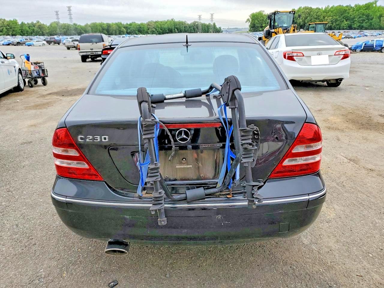 Mercedes-Benz C-Class 230