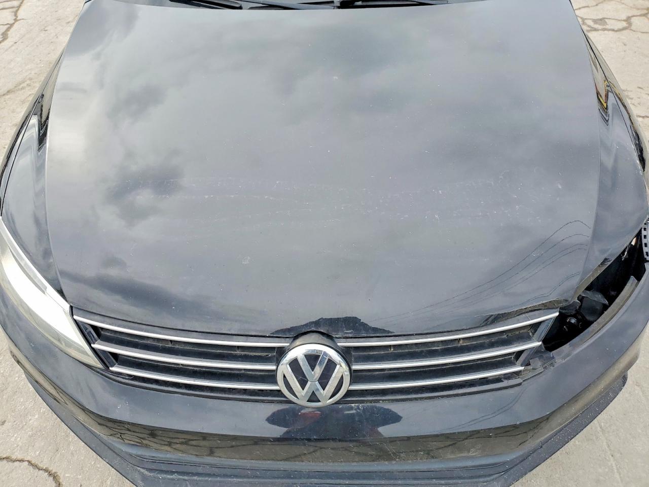 Volkswagen Jetta Base