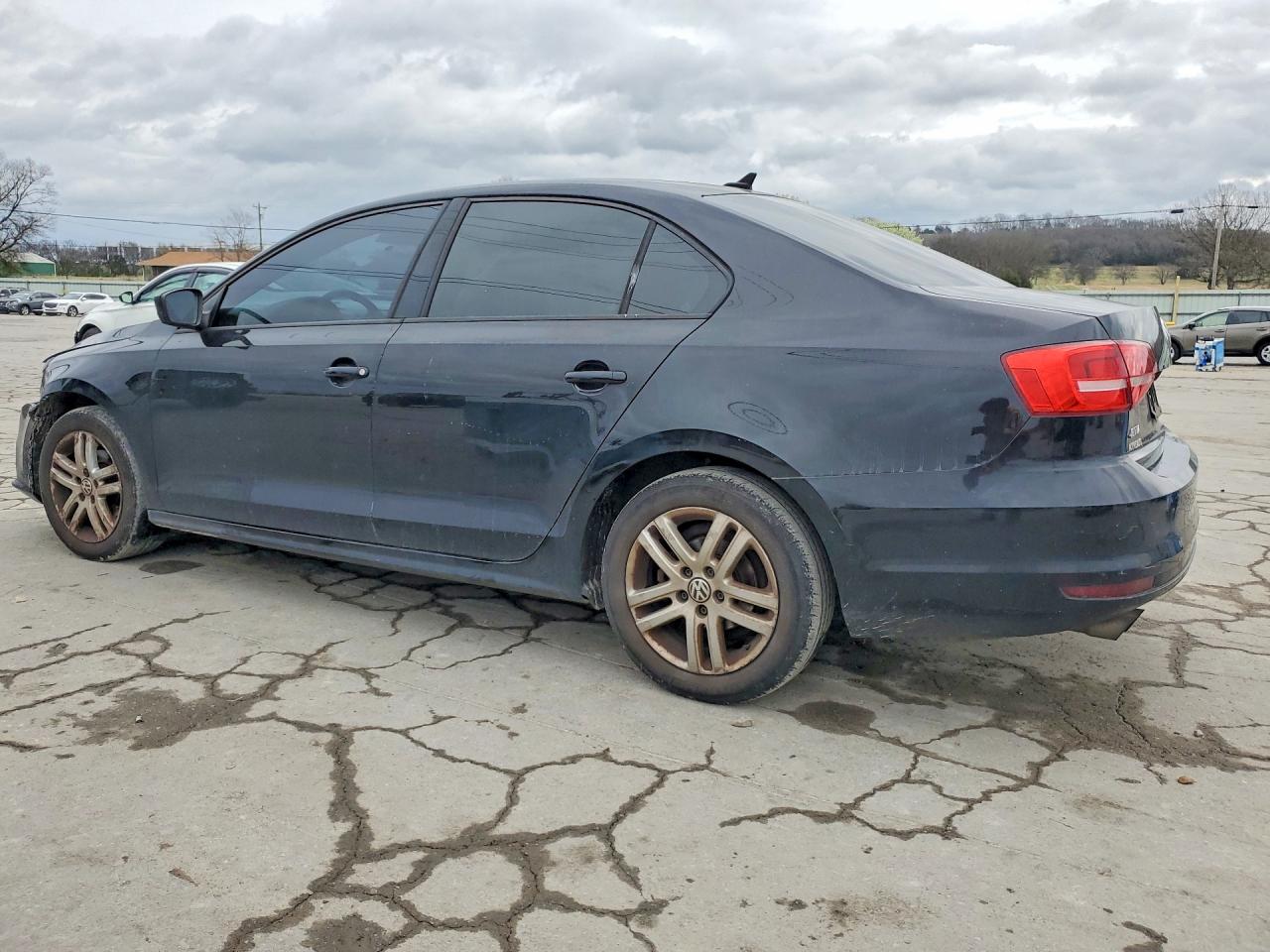 Volkswagen Jetta Base