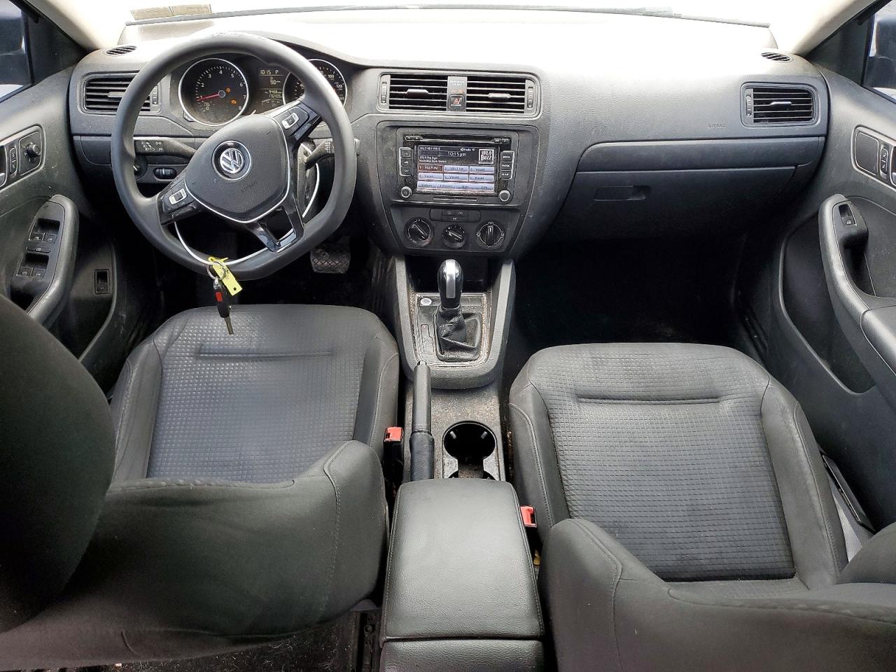 Volkswagen Jetta Base