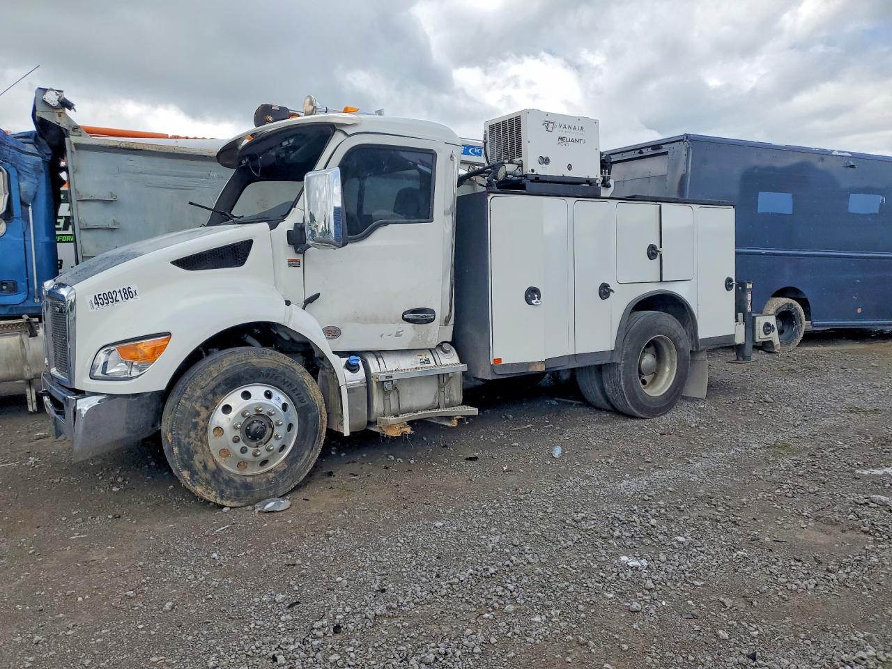 Salvage Kenworth Other Image