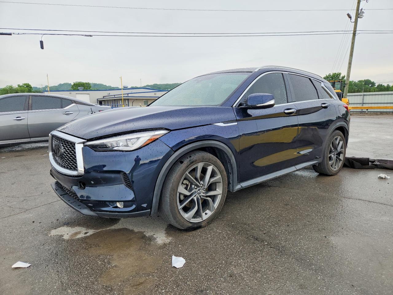 Salvage INFINITI Qx Image