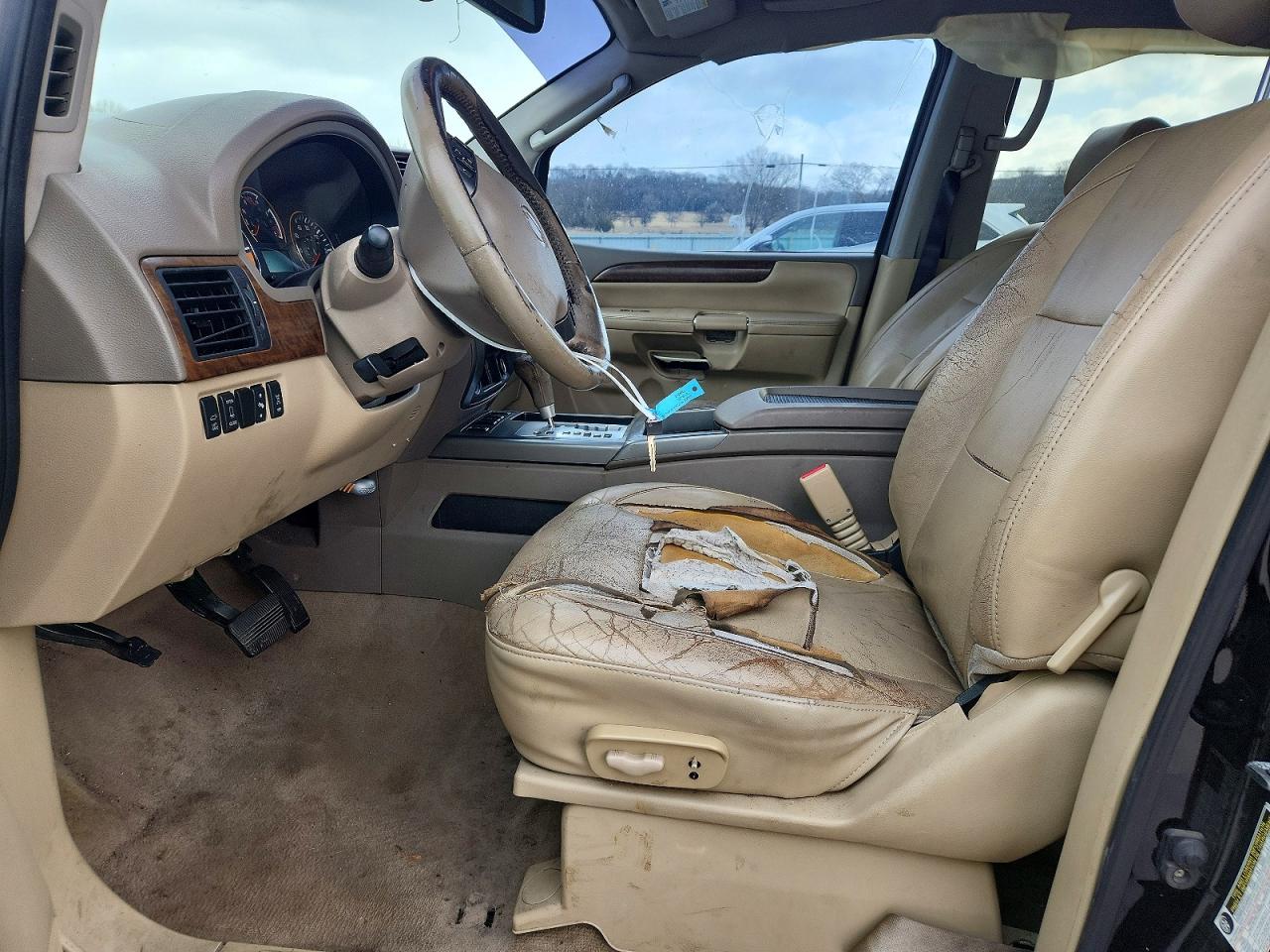 Nissan Armada Se