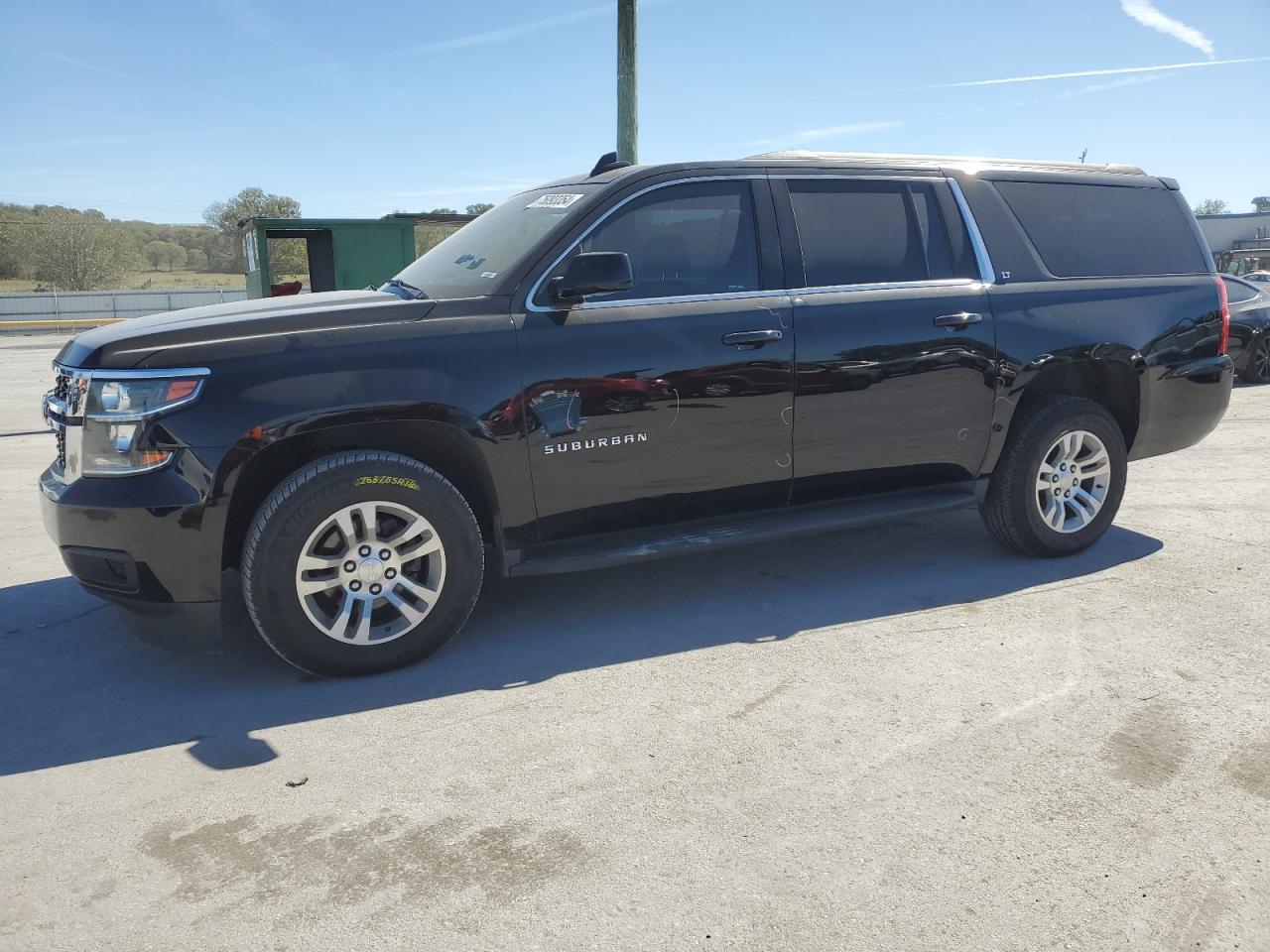 Salvage Chevrolet Suburban Image
