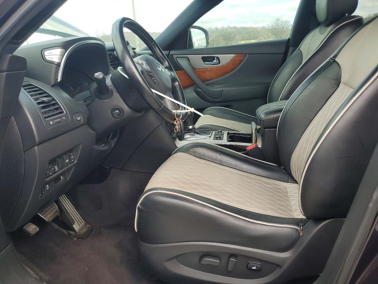 INFINITI Qx Base