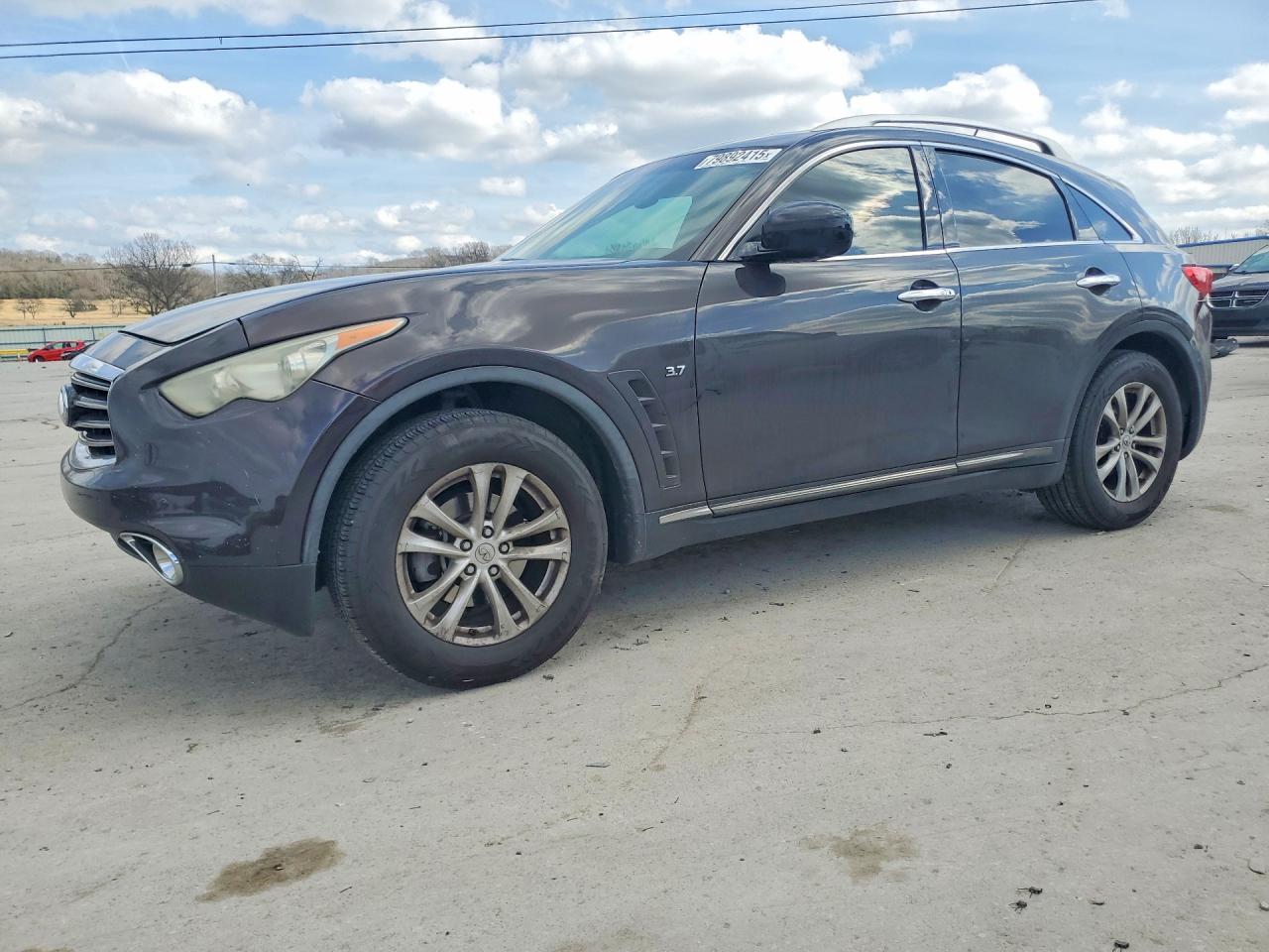Salvage INFINITI Qx Image