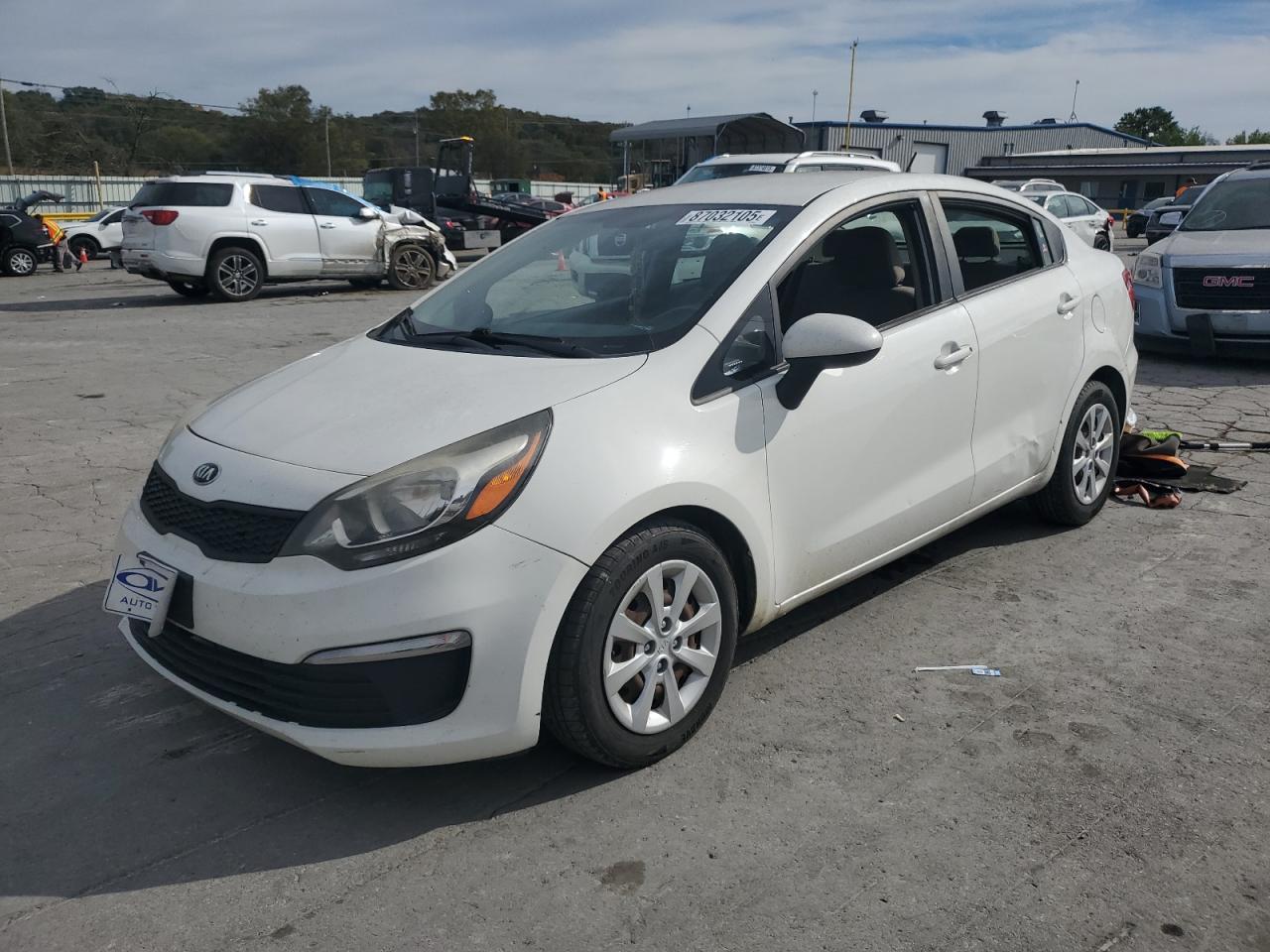 Salvage Kia Rio Image