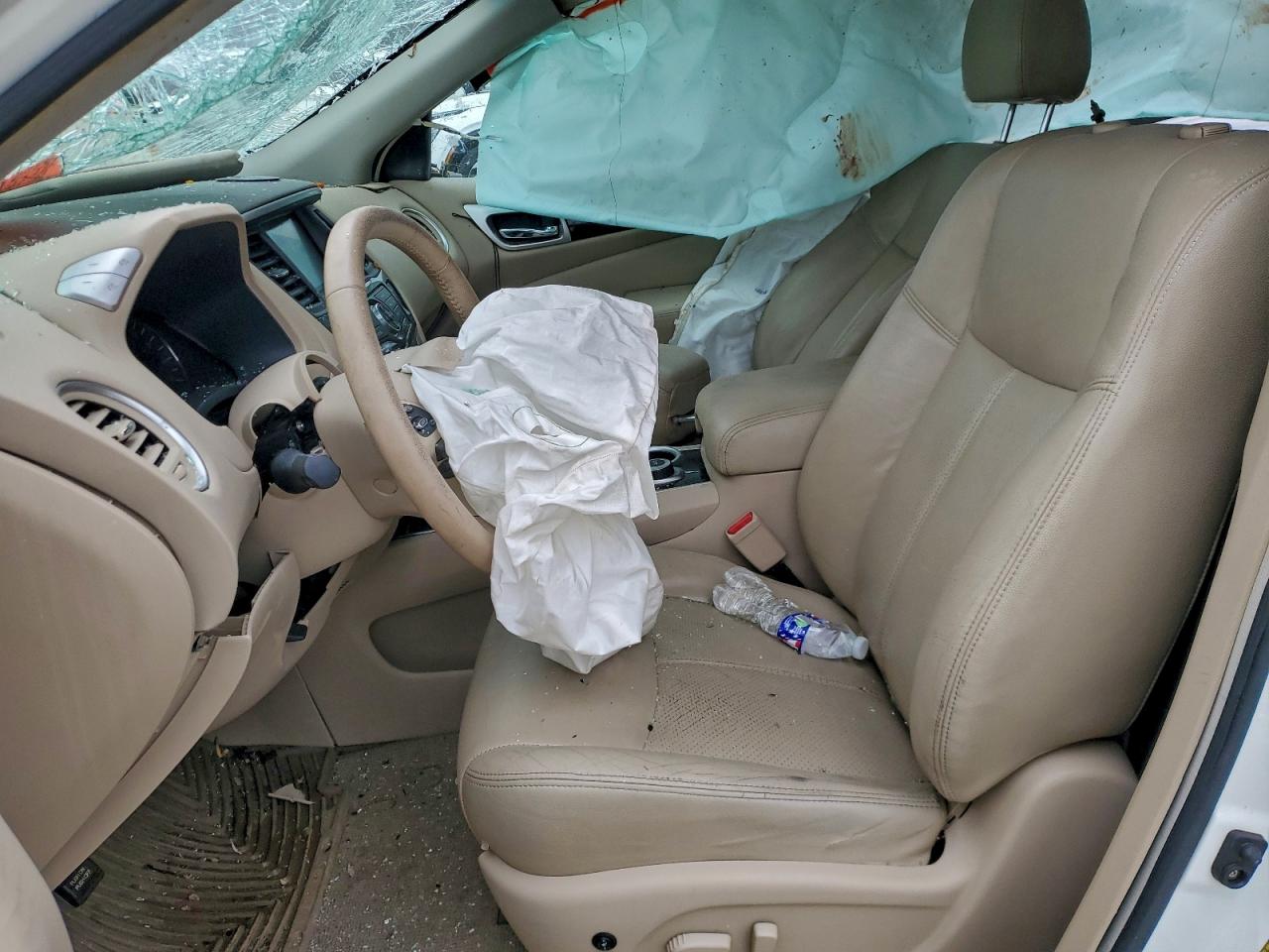 Nissan Pathfinder S