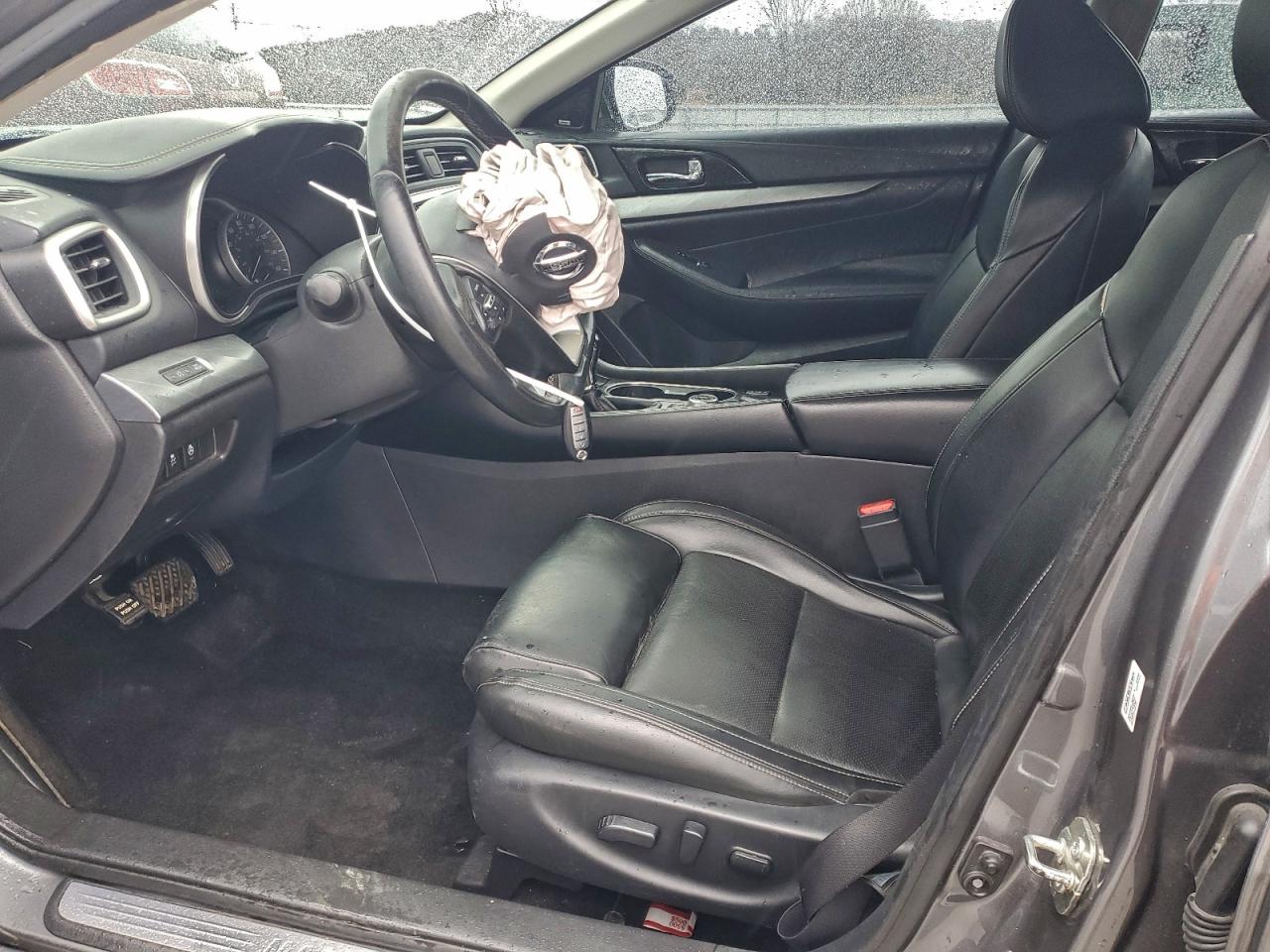 Nissan Maxima 3.5s