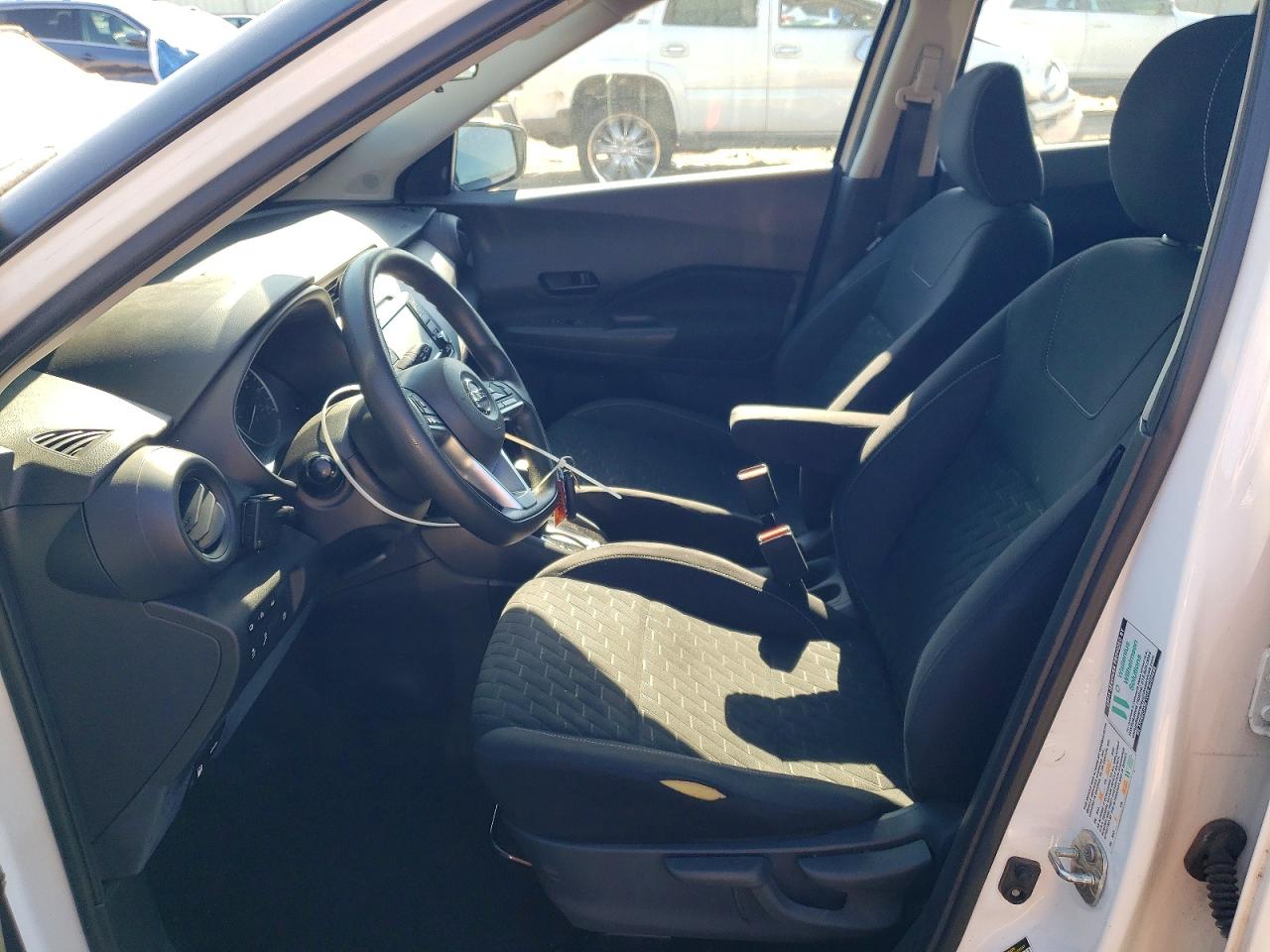 Nissan Kicks S