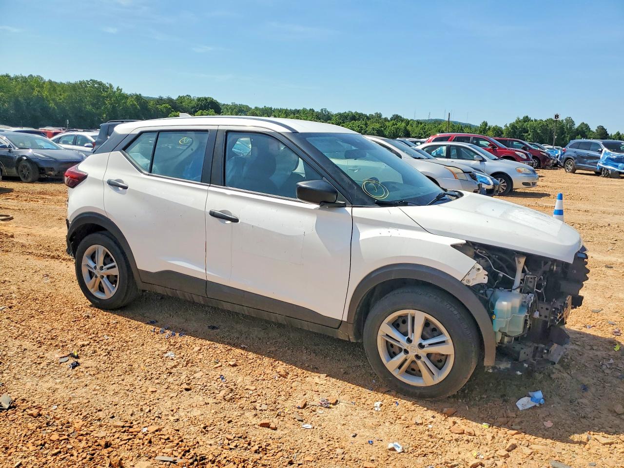 Nissan Kicks S