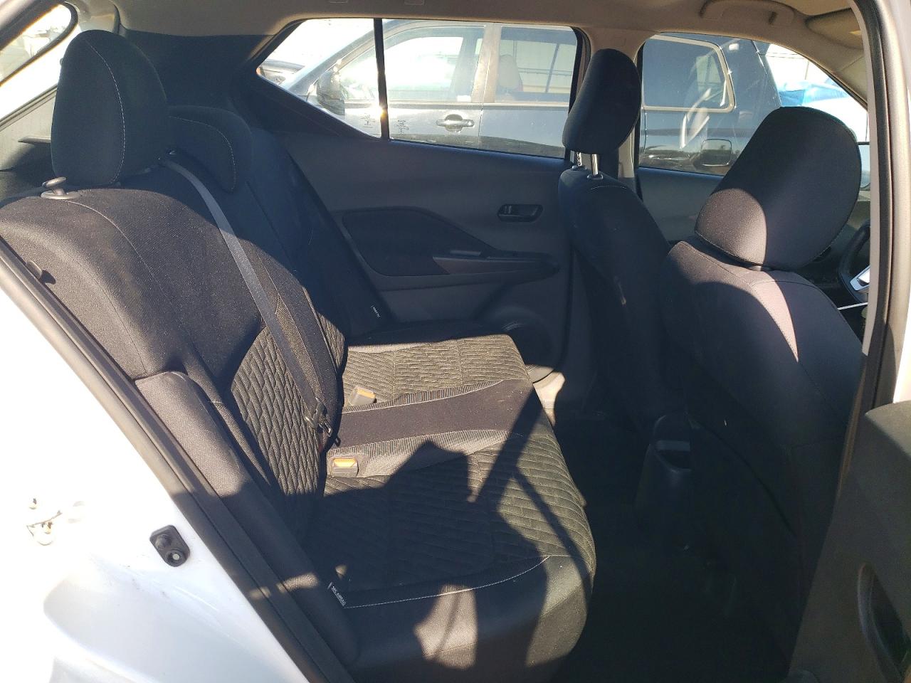 Nissan Kicks S