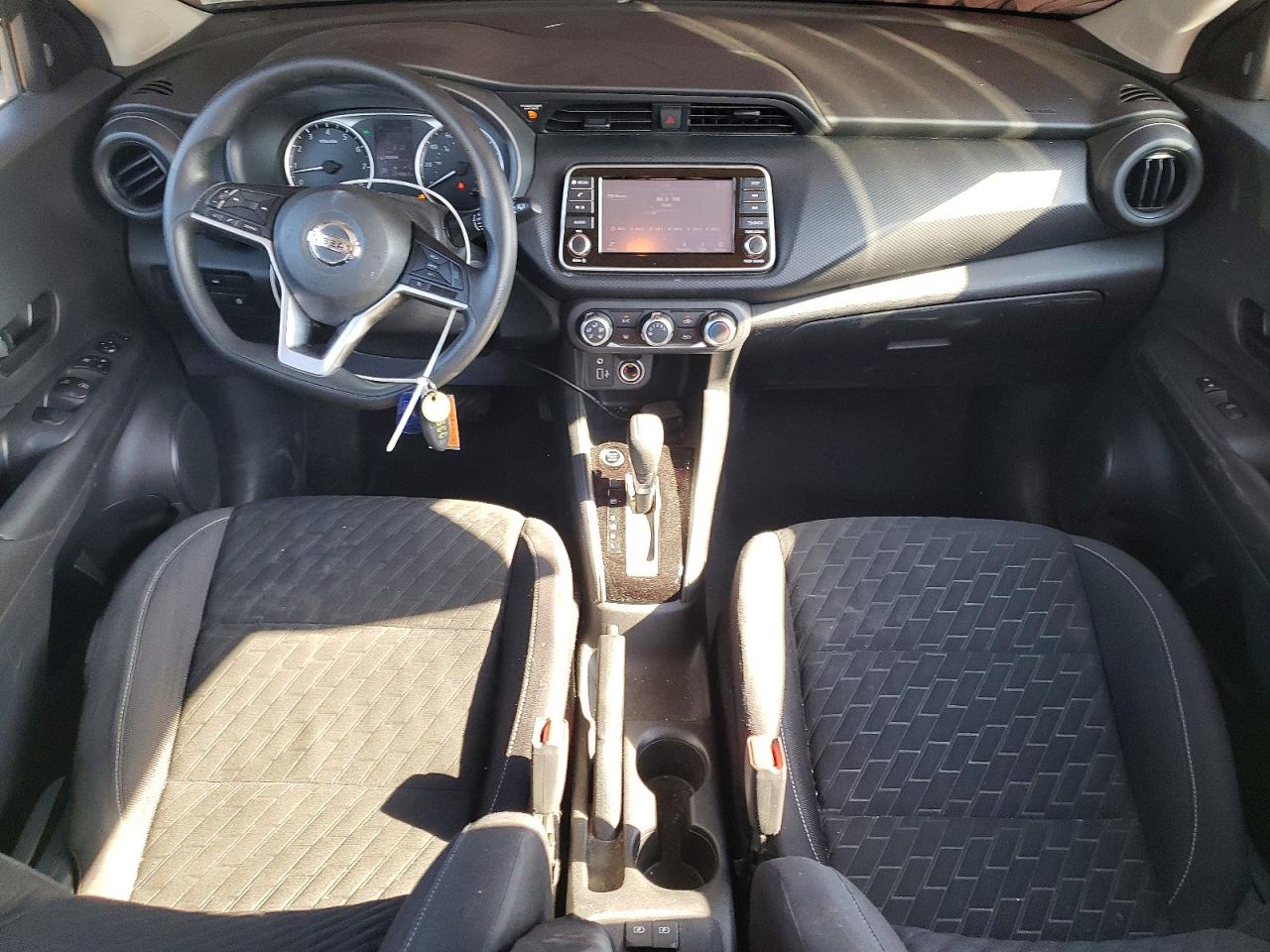 Nissan Kicks S