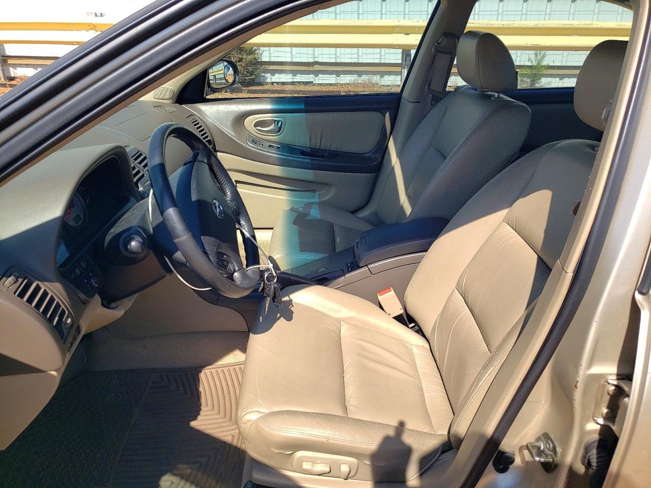 Nissan Maxima Gxe