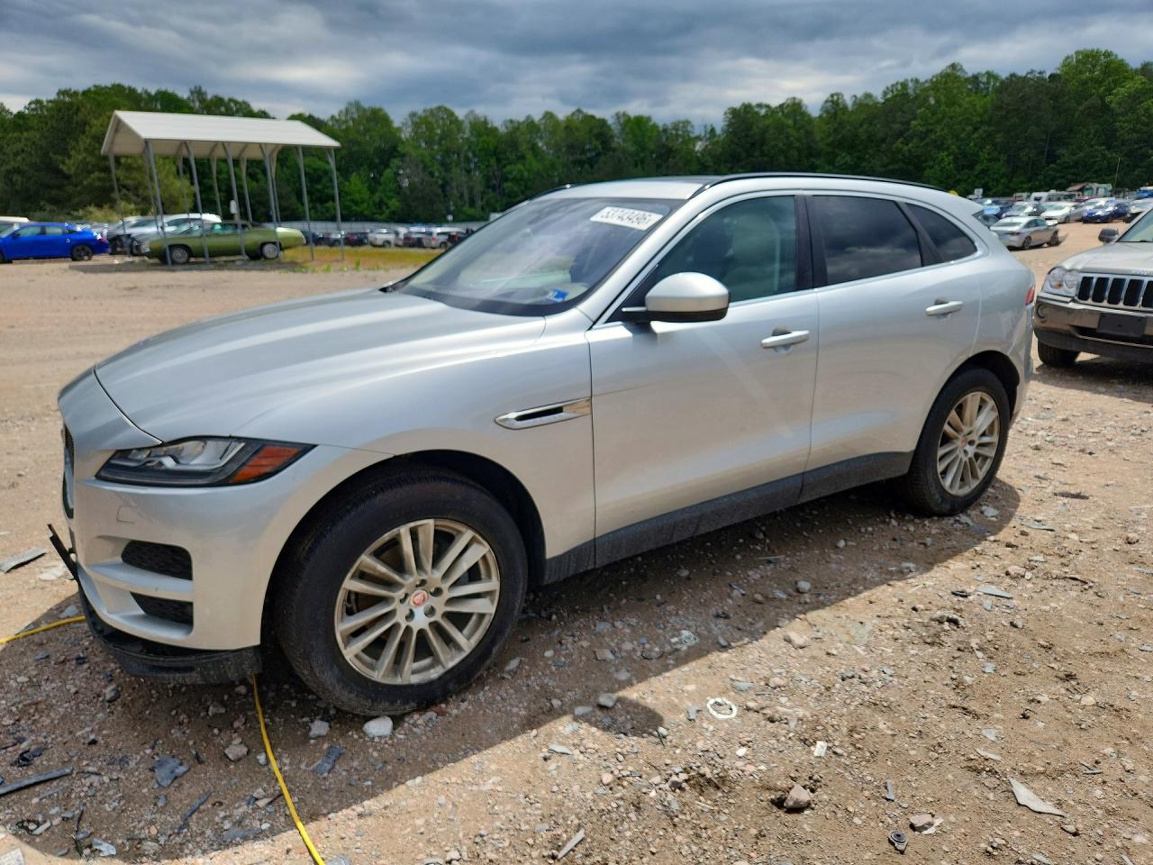 Salvage Jaguar F-PACE Image