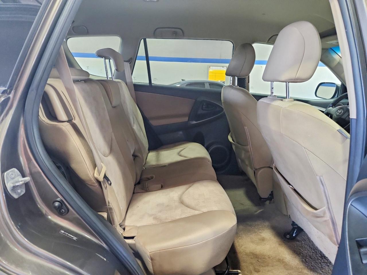 Toyota RAV4 Base